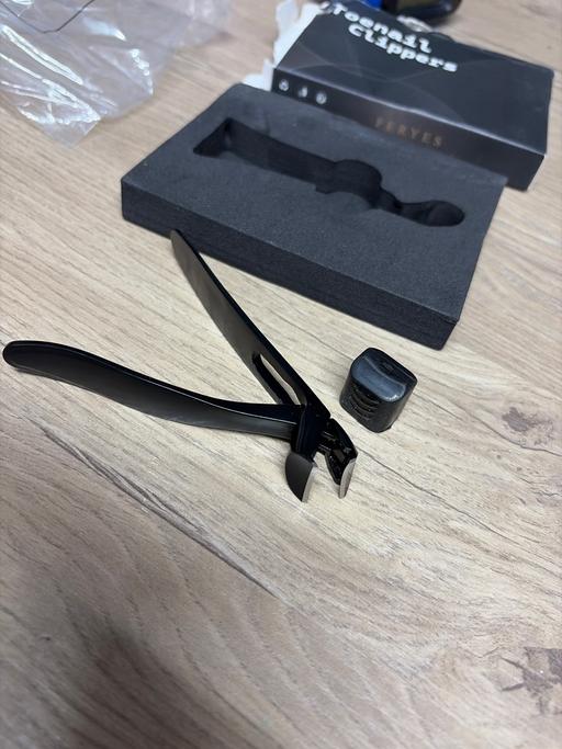 Buy & Sell Duckmanton Chesterfield - Photos for Feryes toenail clippers