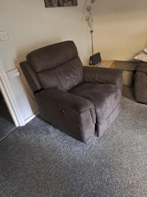 Buy & Sell Castle Green East London - Photos for recliner chair