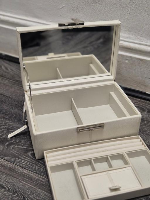 Buy & Sell Lambeth South East London - Photos for jewellery box