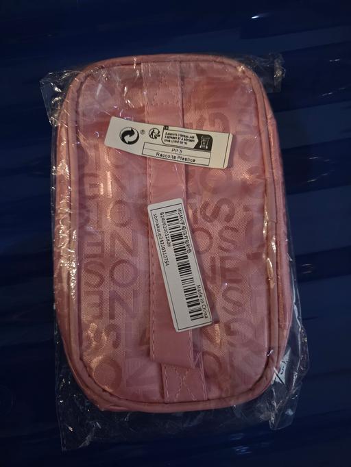 Buy & Sell Blackpool Town Centre Blackpool - Photos for Pink graphics makeup case NEW