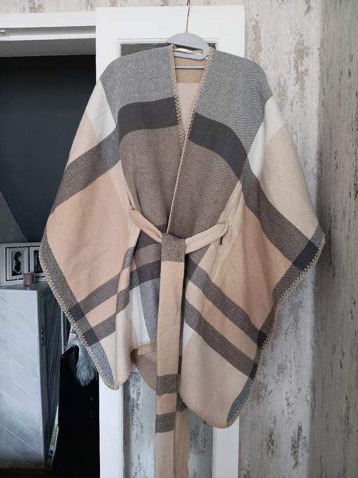 Buy & Sell Hornchurch Havering - Photos for one size checked cape