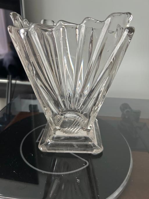 Buy & Sell Whitton Richmond upon Thames - Photos for Vase Art deco. Glass