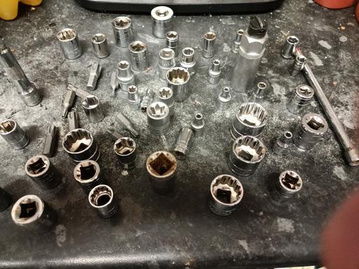 Buy & Sell Woolwich South East London - Photos for selectin of sockets