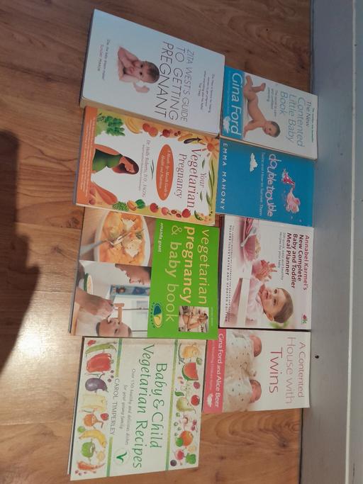 Buy & Sell Rayners Lane North West London - Photos for Pregnancy, Twins & Baby Care Book Bundle