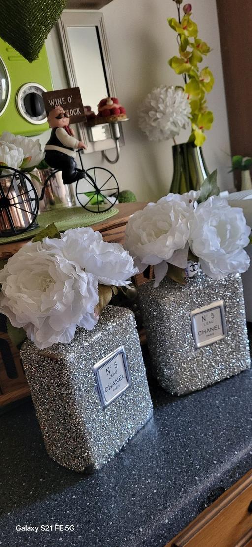 Buy & Sell Pelsall Walsall - Photos for BLING 2 VASES