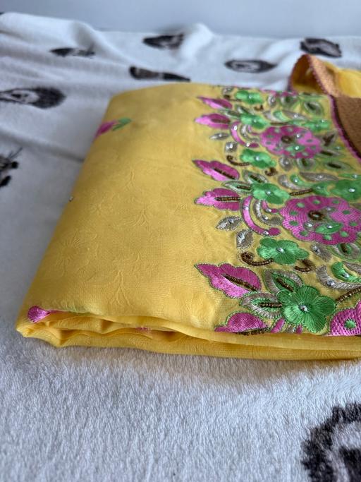 Buy & Sell Lye Dudley - Photos for Unstitched suit