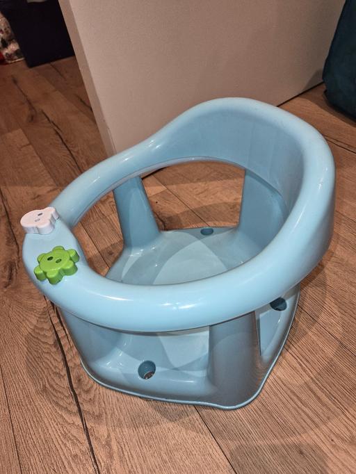 Buy & Sell Fetcham Mole Valley - Photos for Baby / toddler bath chair with suction pads