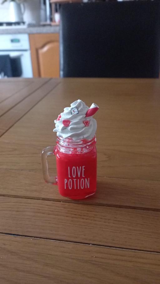 Buy & Sell Golds Hill Sandwell - Photos for Valentines decorations