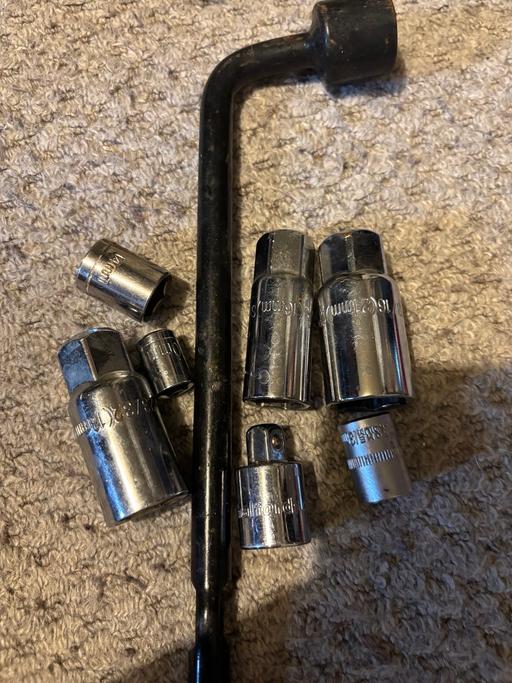 Buy & Sell Tooting Bec South West London - Photos for Mixed sockets