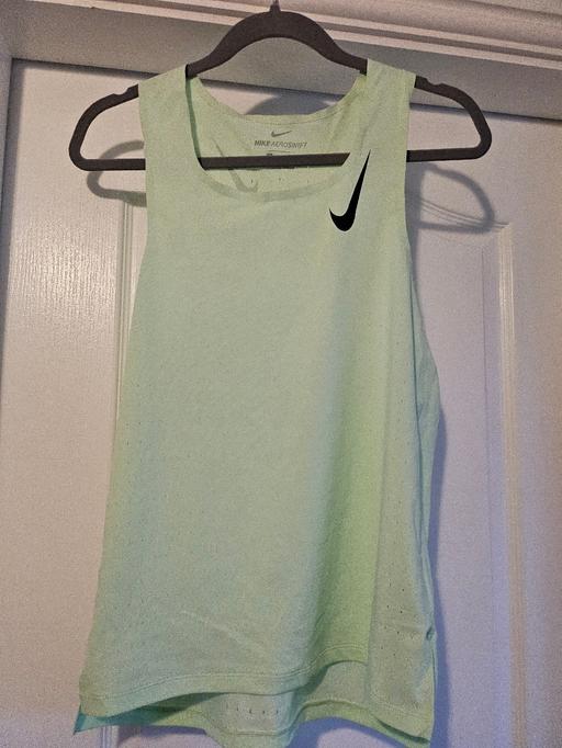 Buy & Sell Shipley South Staffordshire - Photos for NIKE top Sml ladies