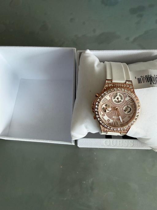 Buy & Sell Lye Dudley - Photos for Guess watch women