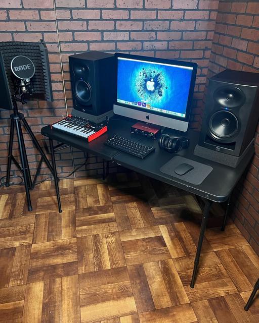 Buy & Sell Barbican Central London - Photos for Studio Setup