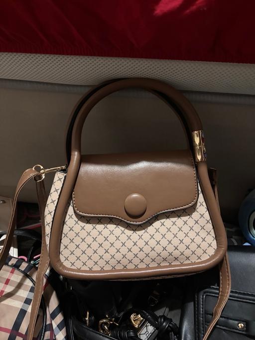 Buy & Sell Dovecot Knowsley - Photos for Cute petite brown and cream hand/shoulder bag