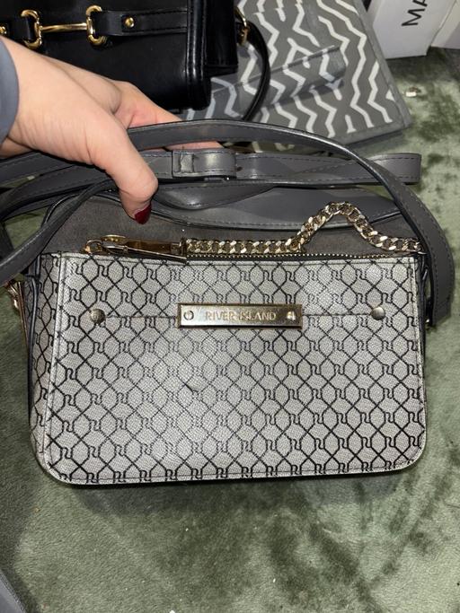 Buy & Sell Dovecot Knowsley - Photos for River Island Grey shoulder/ handbag