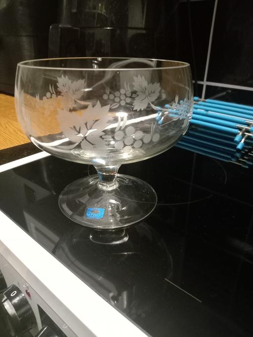 Buy & Sell Penn Fields Wolverhampton - Photos for vintage large Rayware bowl