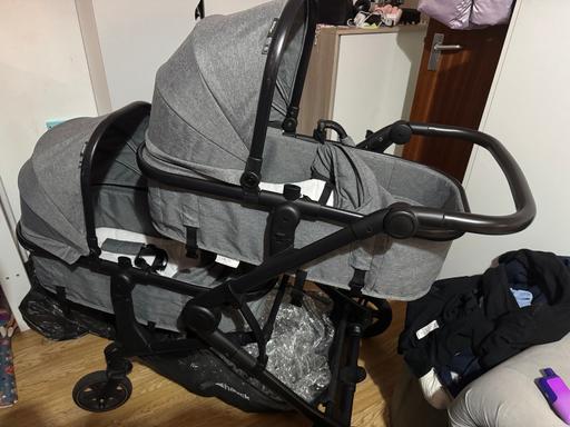Buy & Sell Cambridge Heath East London - Photos for Twin Pushchair