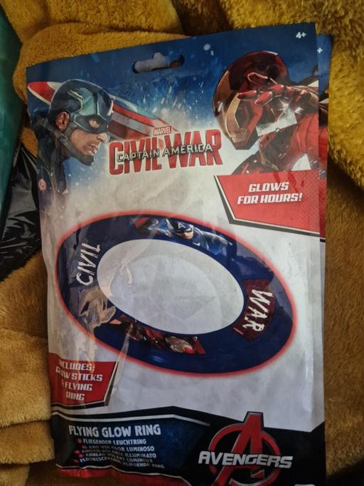 Buy & Sell Pellon Calderdale - Photos for flying glow ring