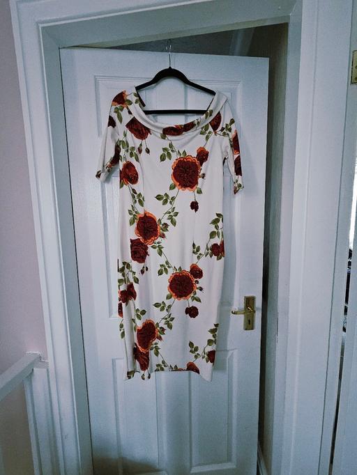 Buy & Sell Newton Doncaster - Photos for Floral dress, size 16.