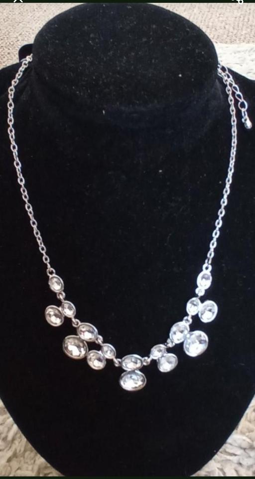 Buy & Sell Grafton Street Industrial Estate West Northamptonshire - Photos for New beautiful necklace