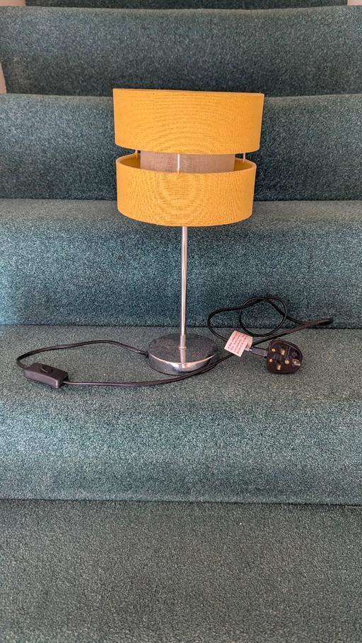 Buy & Sell Millwall East London - Photos for Table light (UK plug)