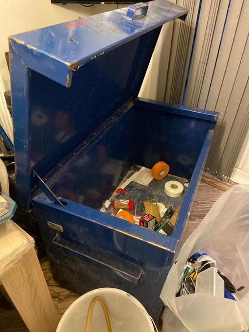 Vehicles Swan Village Sandwell - Photos for Van safe