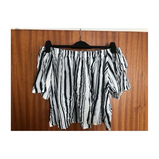 Buy & Sell Nottingham City Centre Nottingham - Photos for White Off The Shoulder Top [Free P&P]