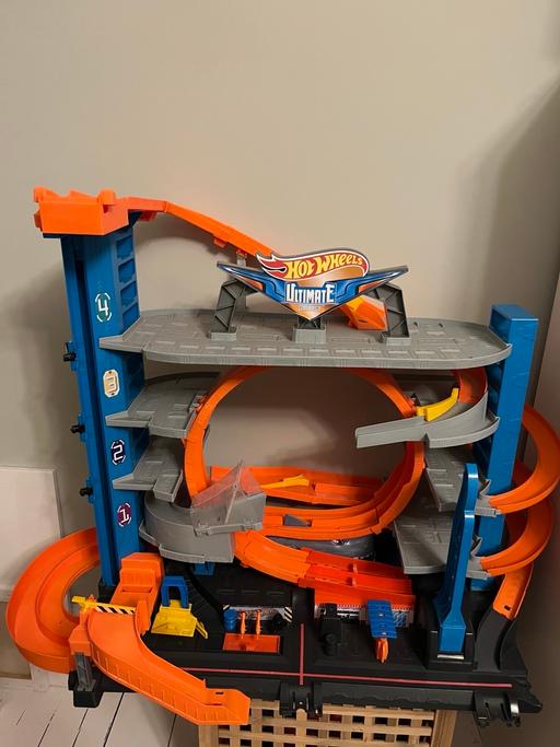 Buy & Sell Mossley Hill Liverpool - Photos for Hot Wheels City Ultimate Garage