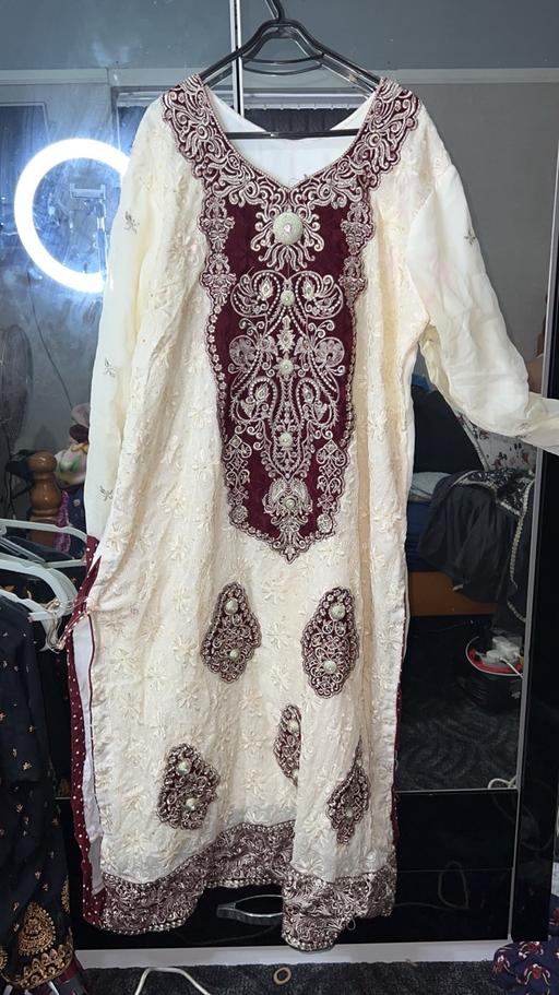 Buy & Sell Winson Green Birmingham - Photos for White and maroon shalwar kameez