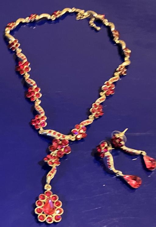 Buy & Sell Yeovil Somerset - Photos for Pink Cubic Zirconia Necklace & Earrings Set.