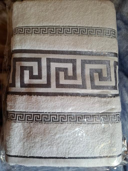 Buy & Sell Woodsetton Dudley - Photos for BATH 🛁 TOWELS