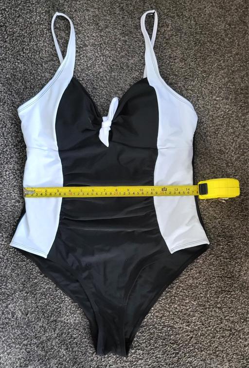 Buy & Sell Lees Oldham - Photos for Costume