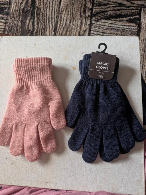 Buy & Sell Georgetown Blaenau Gwent - Photos for 2 pairs of lady's magic gloves in deep blue a
