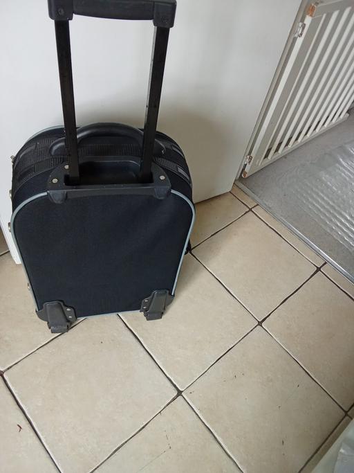 Buy & Sell Hackney Marshes East London - Photos for Berkeley case on wheels