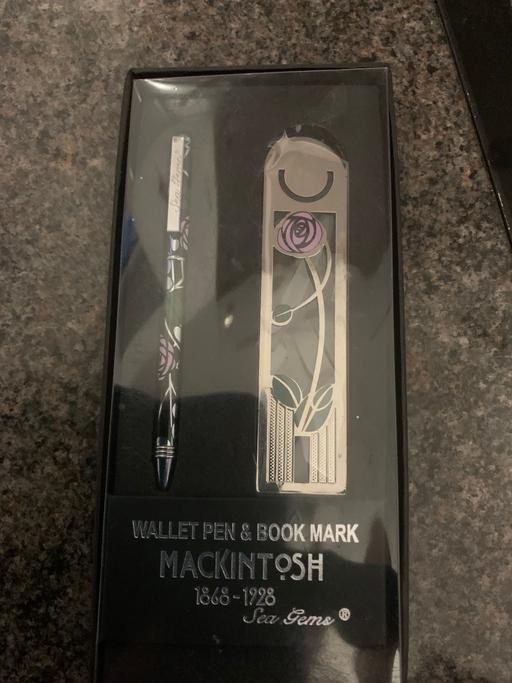 Classes Cradley Heath Sandwell - Photos for MACKINTOSH pen and bookmark buyer collect