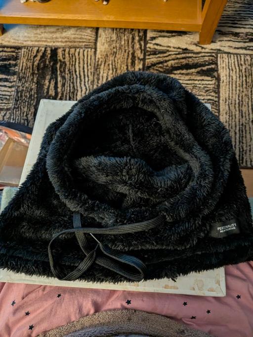 Buy & Sell Georgetown Blaenau Gwent - Photos for Lady's black personality snood with mouth/nos