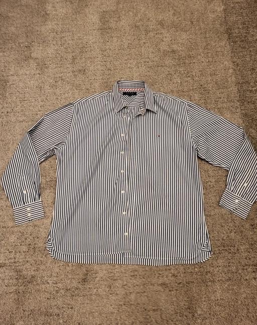 Buy & Sell Lee Chapel North Basildon - Photos for blue and white striped Tommy Hilfiger shirt