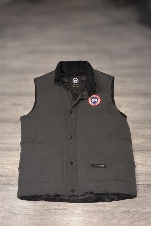 Buy & Sell Canary Wharf East London - Photos for Grey Canada Goose L