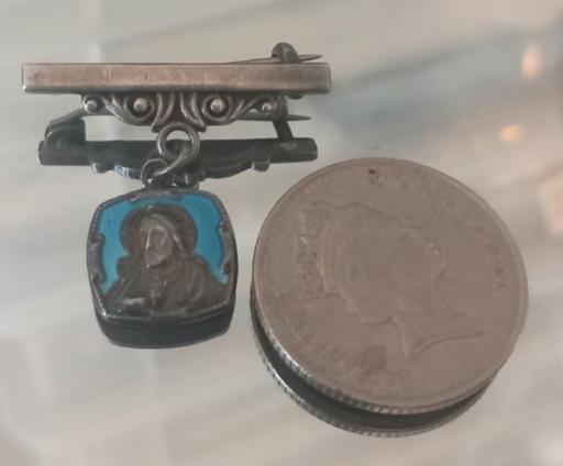 Buy & Sell Thatto Heath Saint Helens - Photos for vintage sterling silver enamel jesus brooch