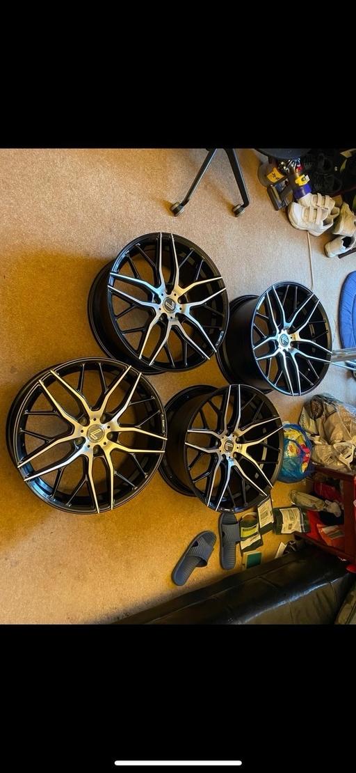 Vehicles Alexandra Palace North London - Photos for Alloy wheels set - Lensa conquista avid