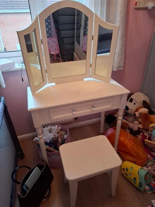 Buy & Sell Rednal Birmingham - Photos for dressing table and stool