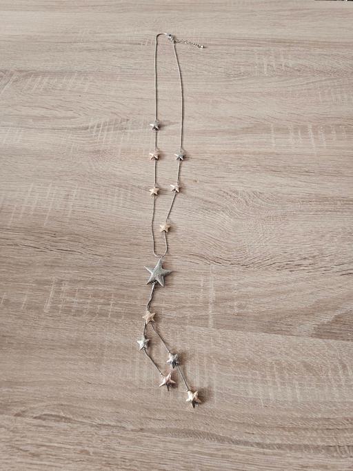Buy & Sell Newton Doncaster - Photos for Pretty longer length star necklace..NEW