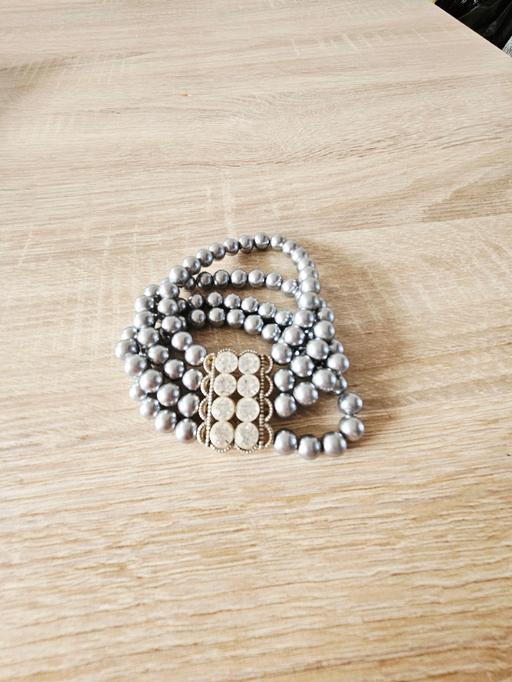 Buy & Sell Newton Doncaster - Photos for Lovely faux pearl bracelet..like new