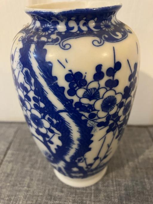 Buy & Sell Yeovil Somerset - Photos for Chinise small to medium-sized ceramic vase,