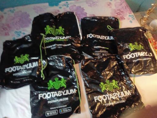 Buy & Sell Blakenhall Wolverhampton - Photos for Bundle of Men's Footasym bags.