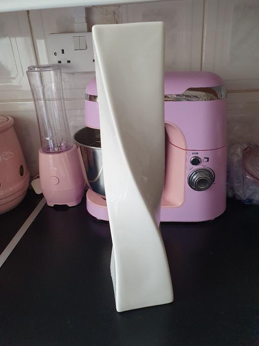 Buy & Sell Upper Gornal Dudley - Photos for tall cream vase