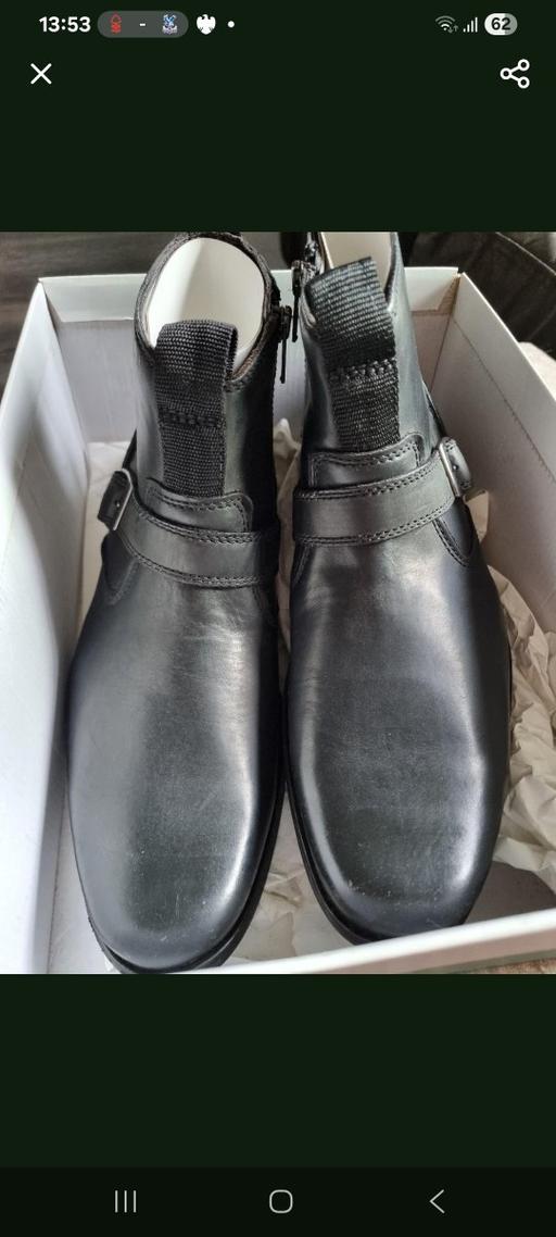Buy & Sell Addington Village Station South East London - Photos for Clarks mens boots new in box size 7 £20