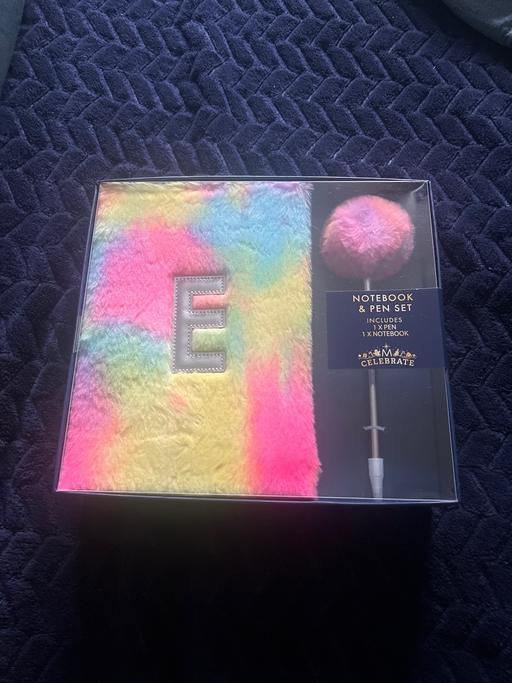 Buy & Sell Conisbrough Doncaster - Photos for New boxed E fluffy notebook and pen set