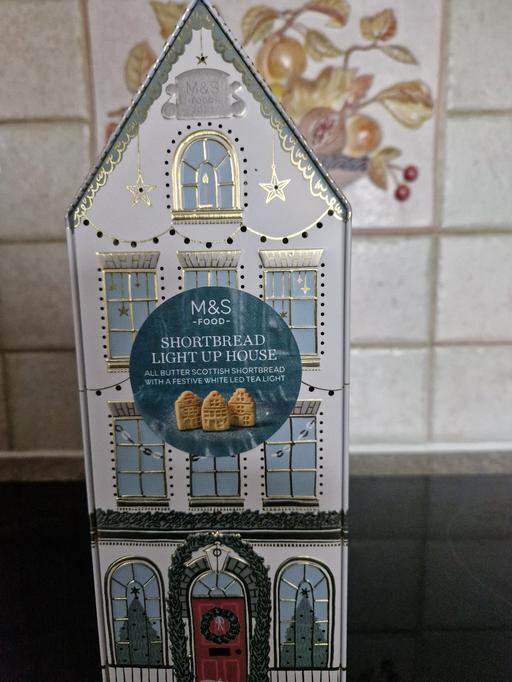 Buy & Sell Grassmoor North East Derbyshire - Photos for christmas biscuit tin