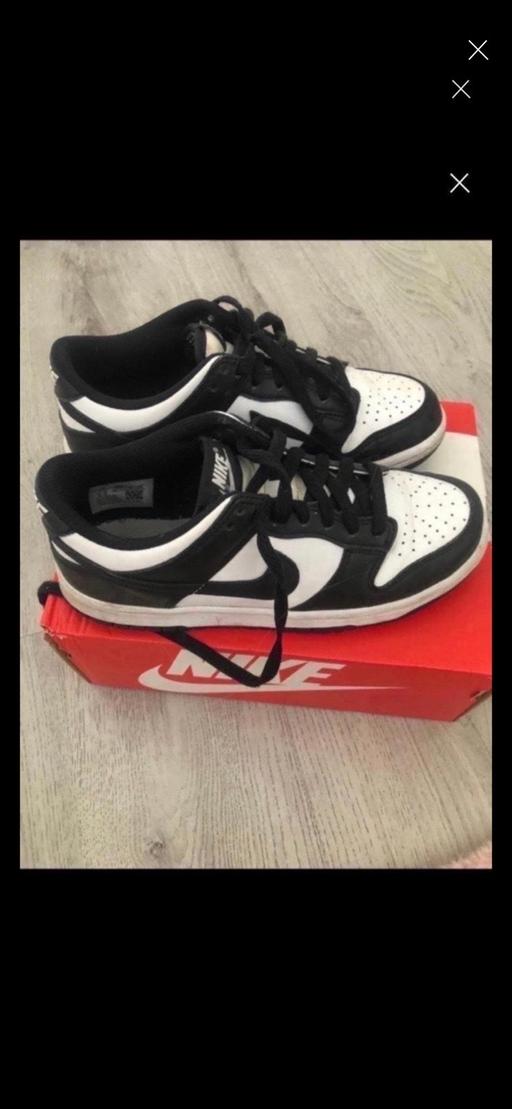 Buy & Sell Anfield Liverpool - Photos for Nike dunks size 5