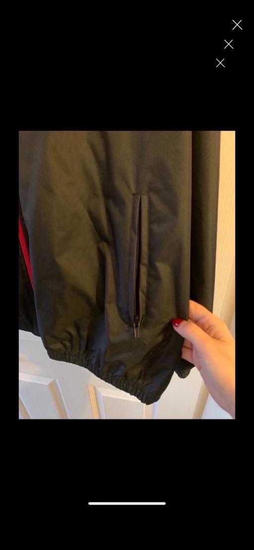 Buy & Sell Anfield Liverpool - Photos for Men’s waterproof LFC coat size XL